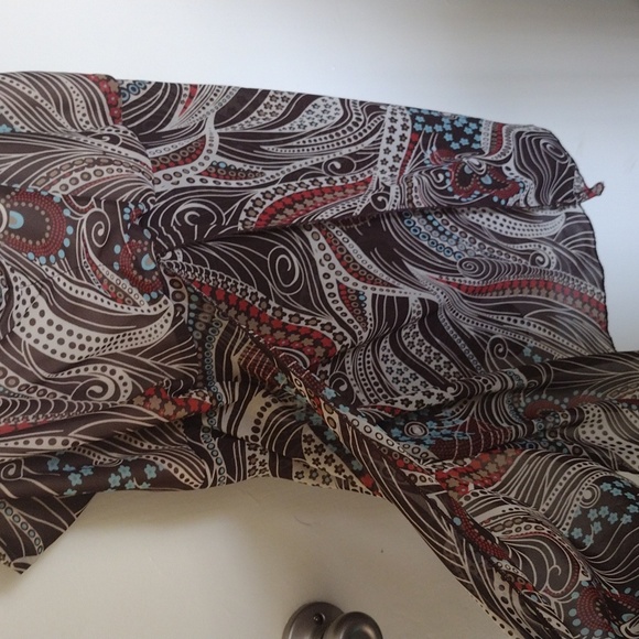 .Brown & Tan flowy tank top - Picture 3 of 4